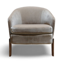 Chair -1069- 69 x 78 cm