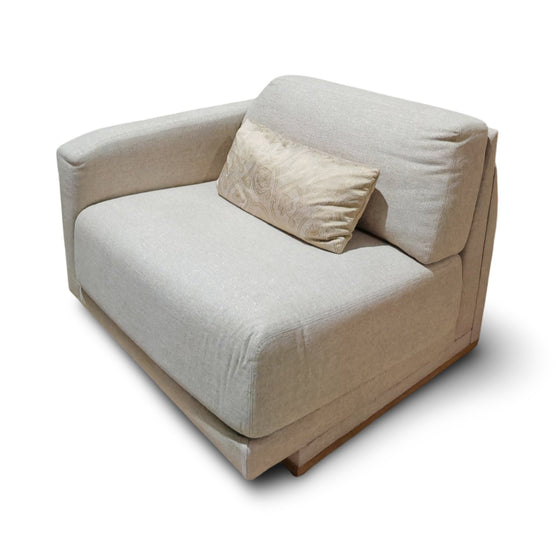 Chair -1080- 96 x 80 x 98 cm